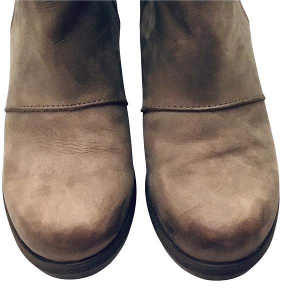 SOREL Joan of Arctic Size: 7.5 Waterproof Chelsea II Wedge Ankle Boots Lug Sole - Picture 5 of 15